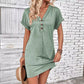 👗🌺 50% RABATT! Frauen modisches Kleid mit einfarbiger Knopfleiste & Nackenrollen-Hülle – Elegant, zeitlos & perfekt für festliche Anlässe ✨